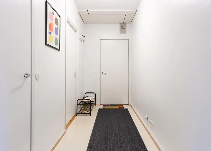 Family With Balcony And Separate Kitchen * הלסינקי